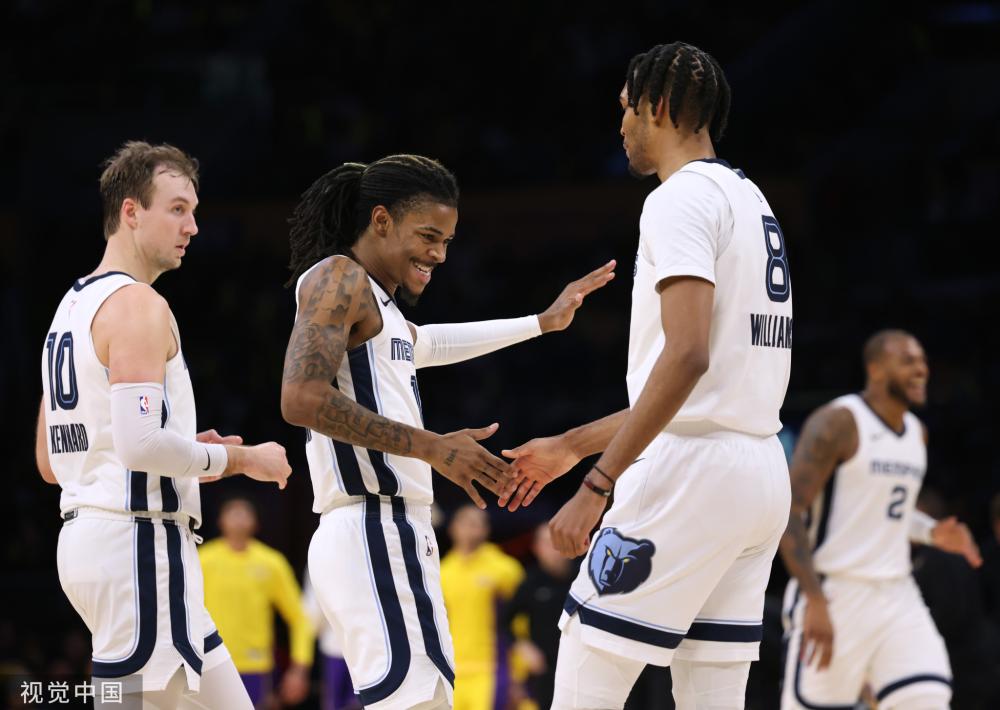 基梅开二度 基梅开二度